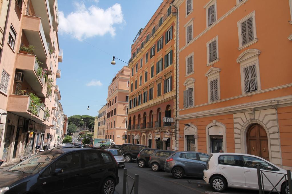Colosseum Super Family Apartment Rzym Zewnętrze zdjęcie