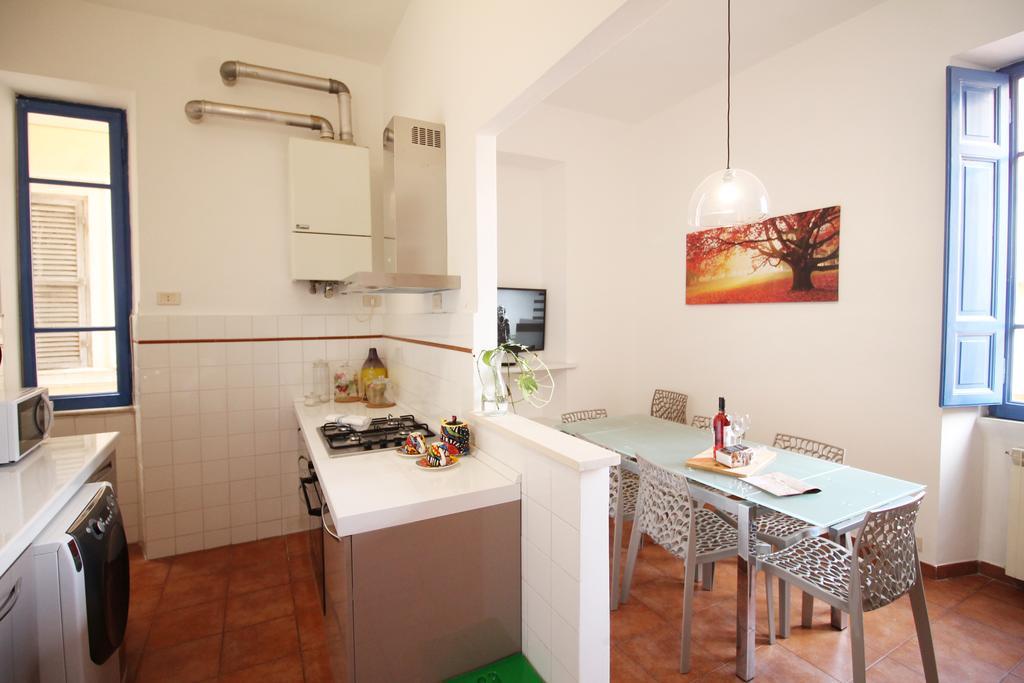 Colosseum Super Family Apartment Rzym Zewnętrze zdjęcie