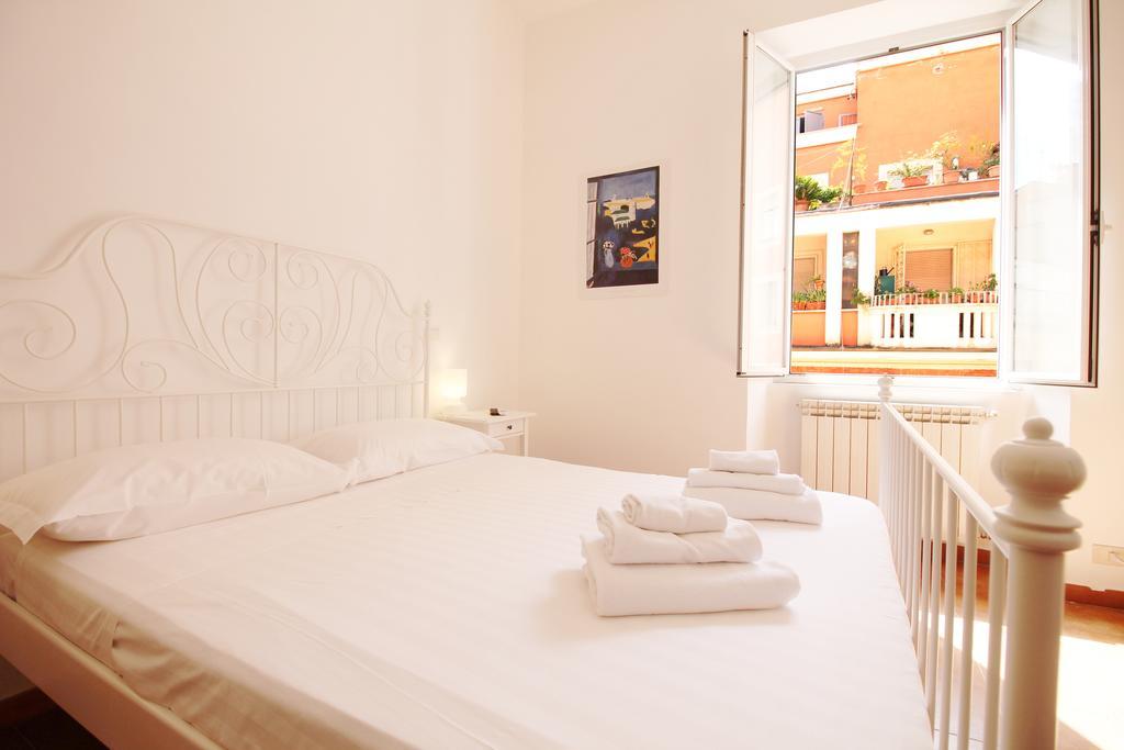 Colosseum Super Family Apartment Rzym Zewnętrze zdjęcie